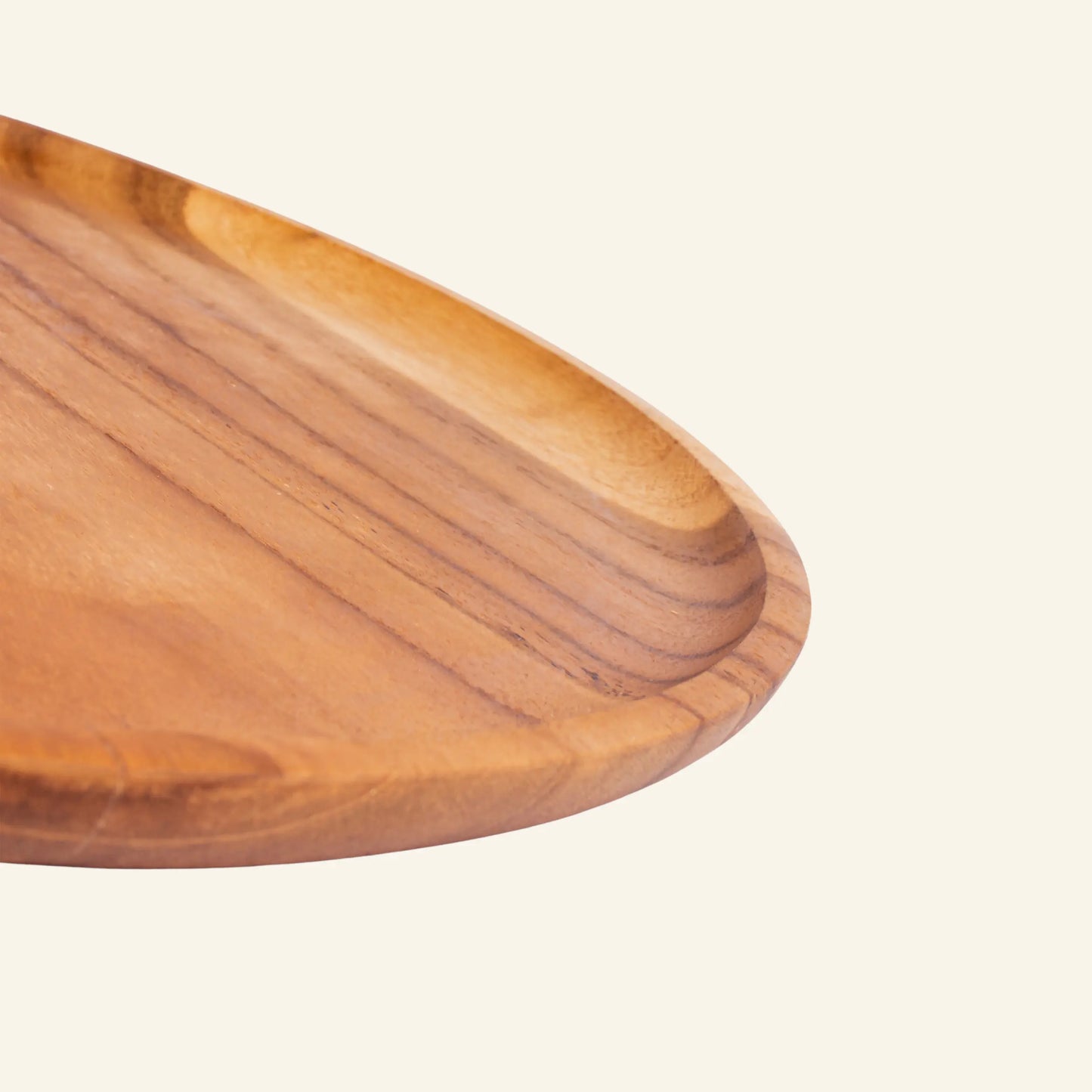 Set of 2 round teak wood plates