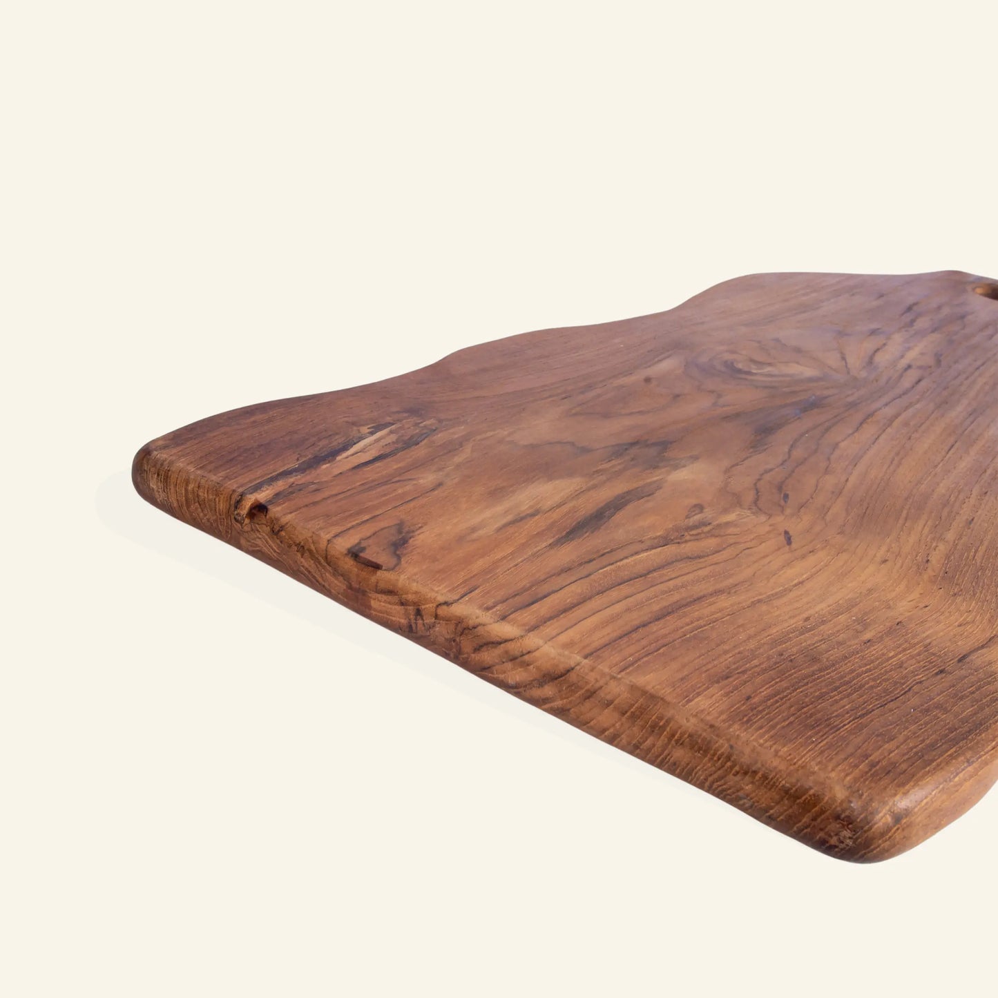 Teak wood cutting board with handle