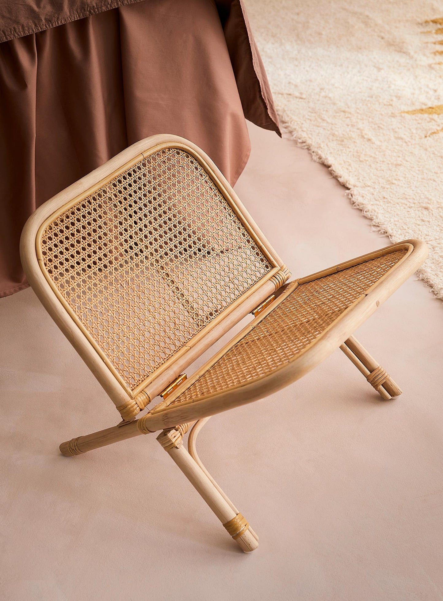 Ozone Magazine Rack