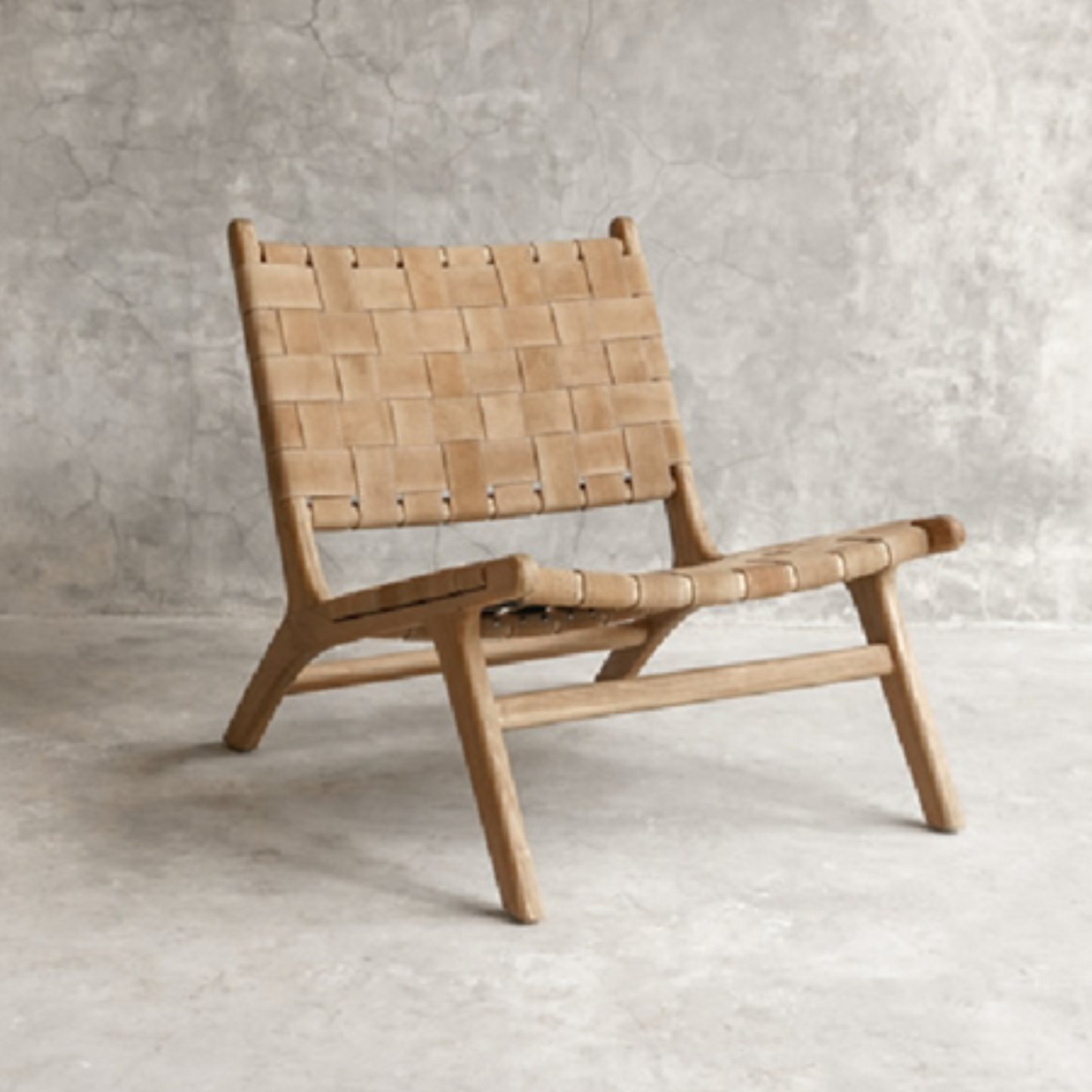 Straps chair in light brown suede