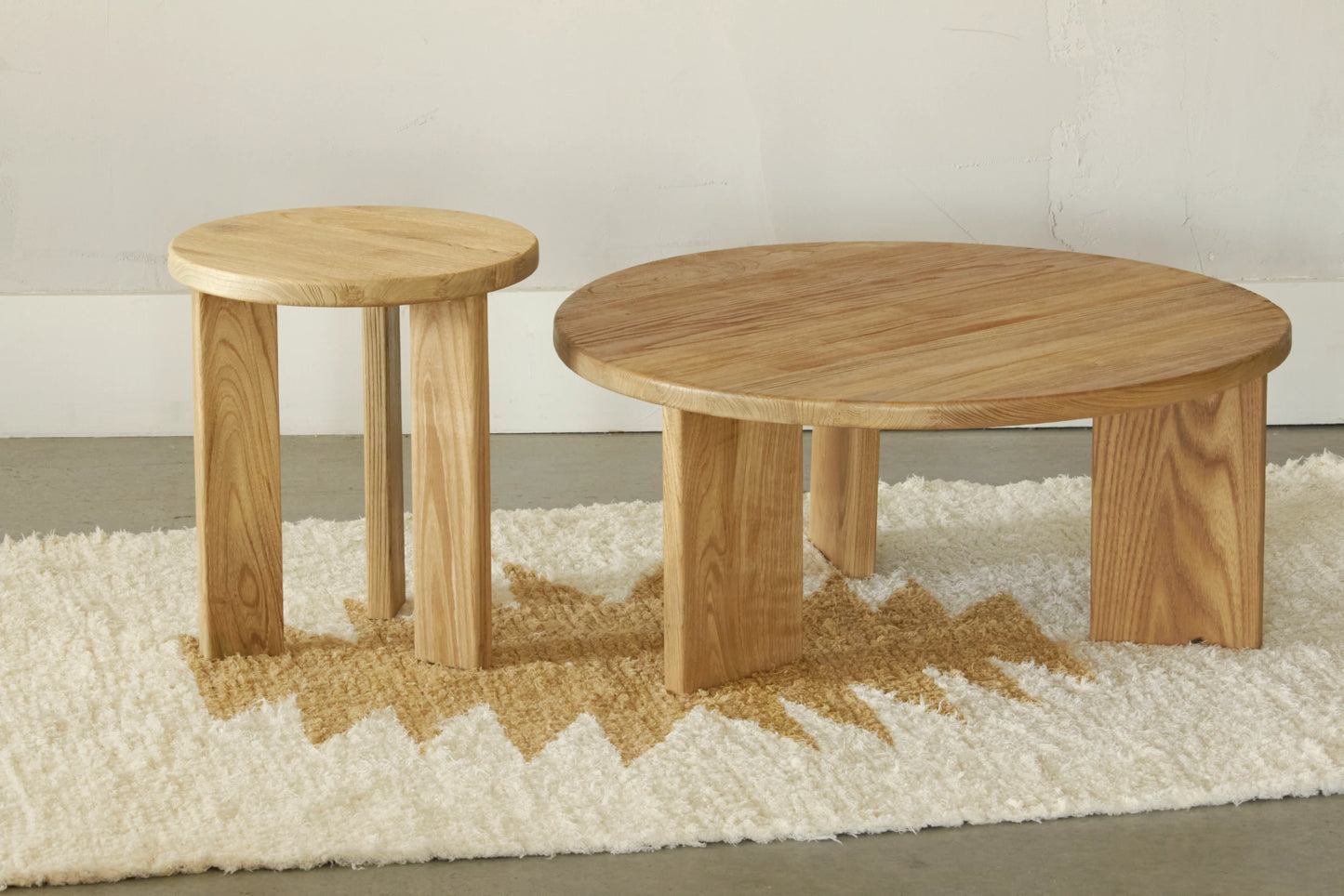 Tuscany coffee table / Black or Natural