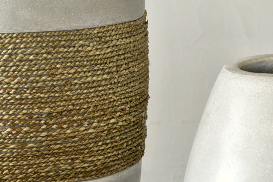 Large decorative vase in cement and sea grass