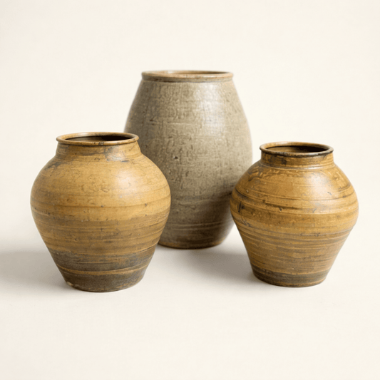 Vase antique en céramique