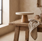 Plateau sur pied en marbre et bois de teak