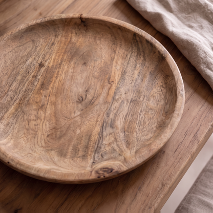 Assiette en teck ancien avec 4 pattes